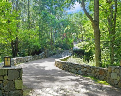 42 Old Church Lane, South Salem