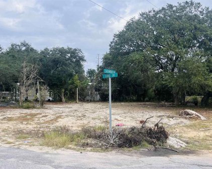 2912 Sherwood Dr, Navarre