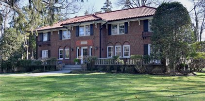 1378 Park Lane, Pelham