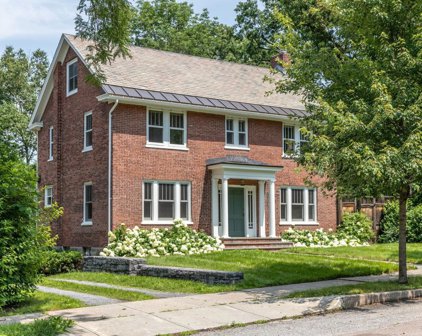 48 Henderson Terrace, Burlington
