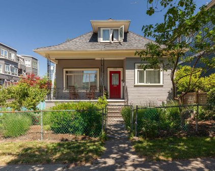 1717 Charles Street, Vancouver
