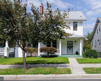 2426 Monroe St Ne, Washington
