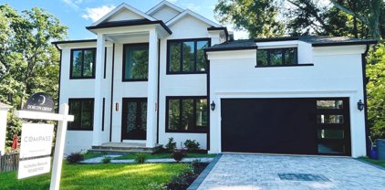 2936 N Oxford St, Arlington