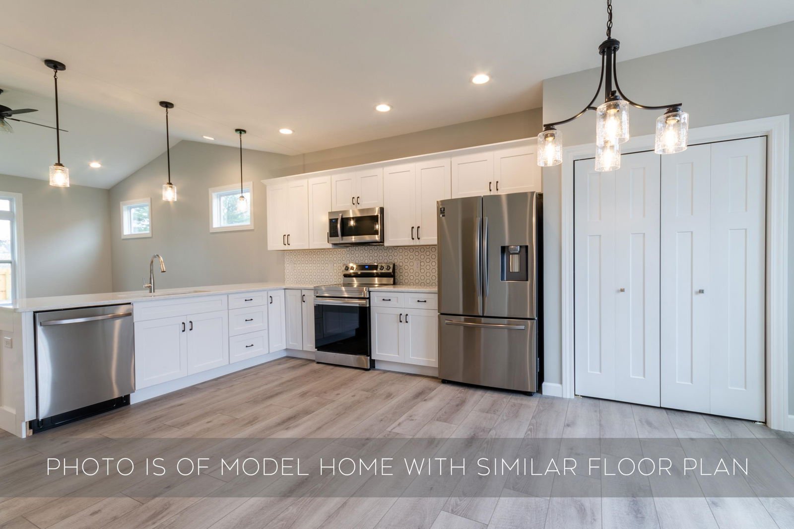 18138 S Cloverleaf Drive, South Bend, 46637