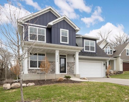 7445 Glengarry Place, Eden Prairie