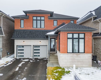 10 Carlinds Cres, Whitchurch-Stouffville