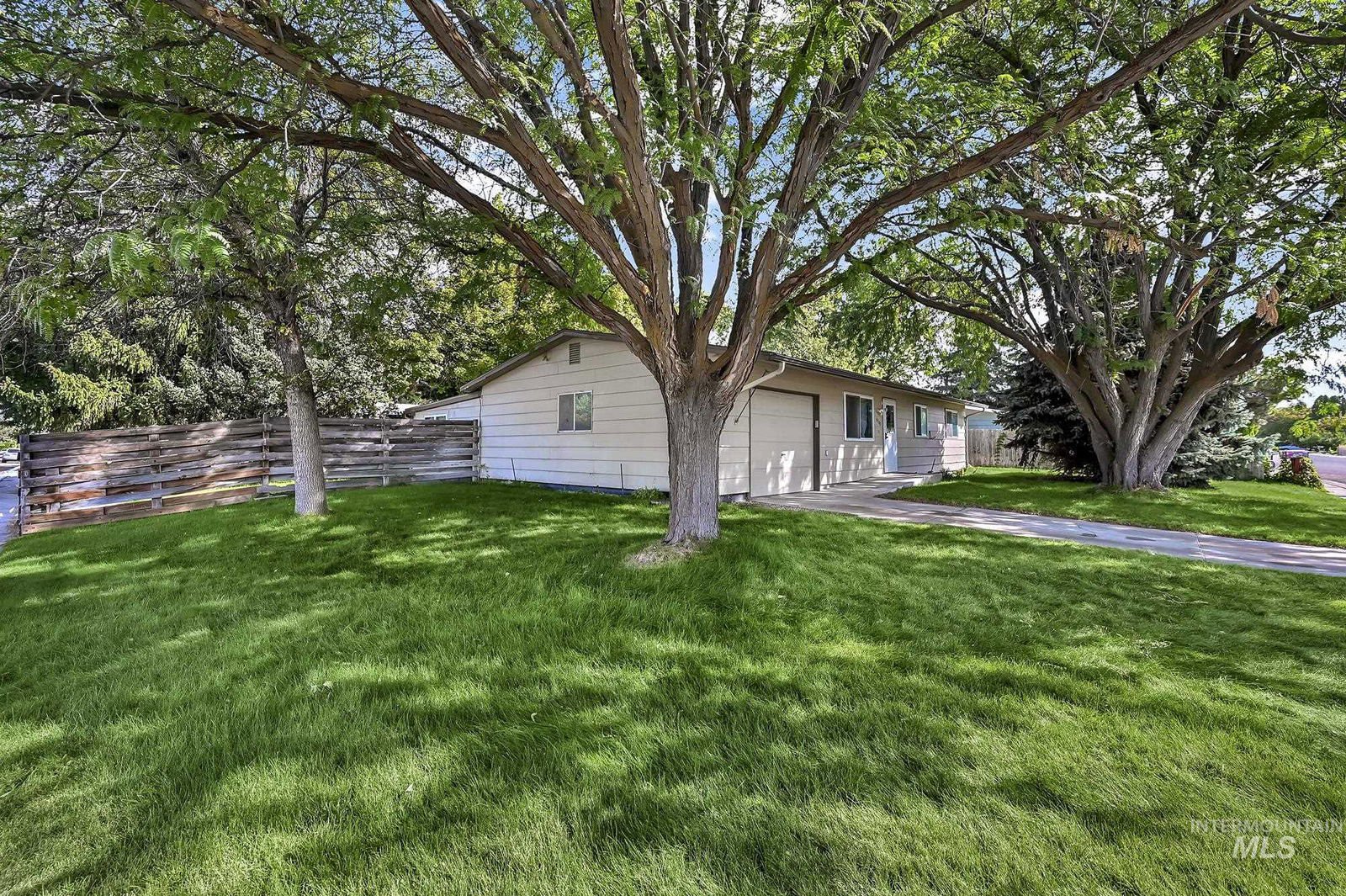 10500 W Trestlewood St, Boise, ID 83709 - Templeton Real Estate Group