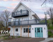 332 Hobbit Hole, Douglas image