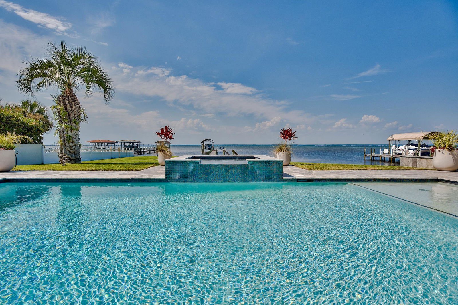 1068 Emerald Bay Drive, Destin FL 32541, Property Listing 832050,