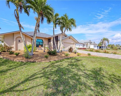 1423 Sw 52nd  Lane, Cape Coral