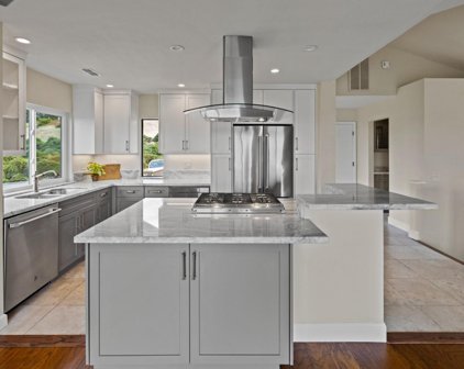 1053 Highlander DR, Seaside