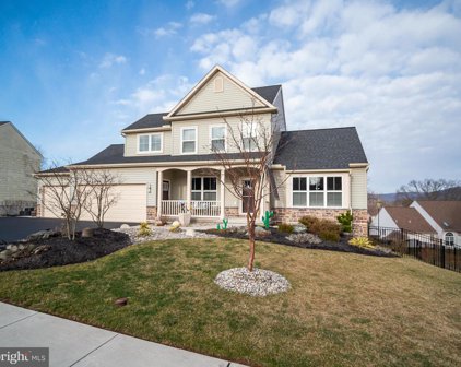 171 Scotland Dr, Reading