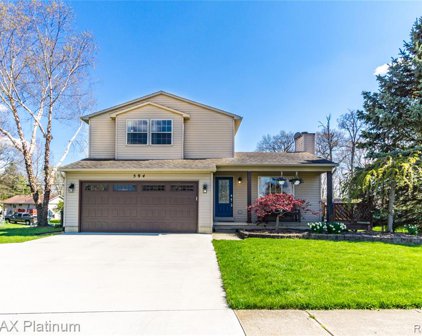 594 KESTREL RIDGE, South Lyon
