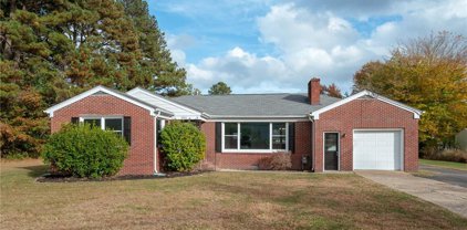 2752 Fenway Avenue, South Chesapeake