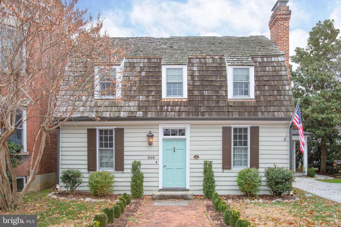 Fredericksburg Realty offers 303 Caroline Street, Fredericksburg, 22401