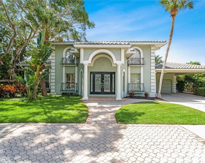 180 Bath Club Boulevard N, North Redington Beach