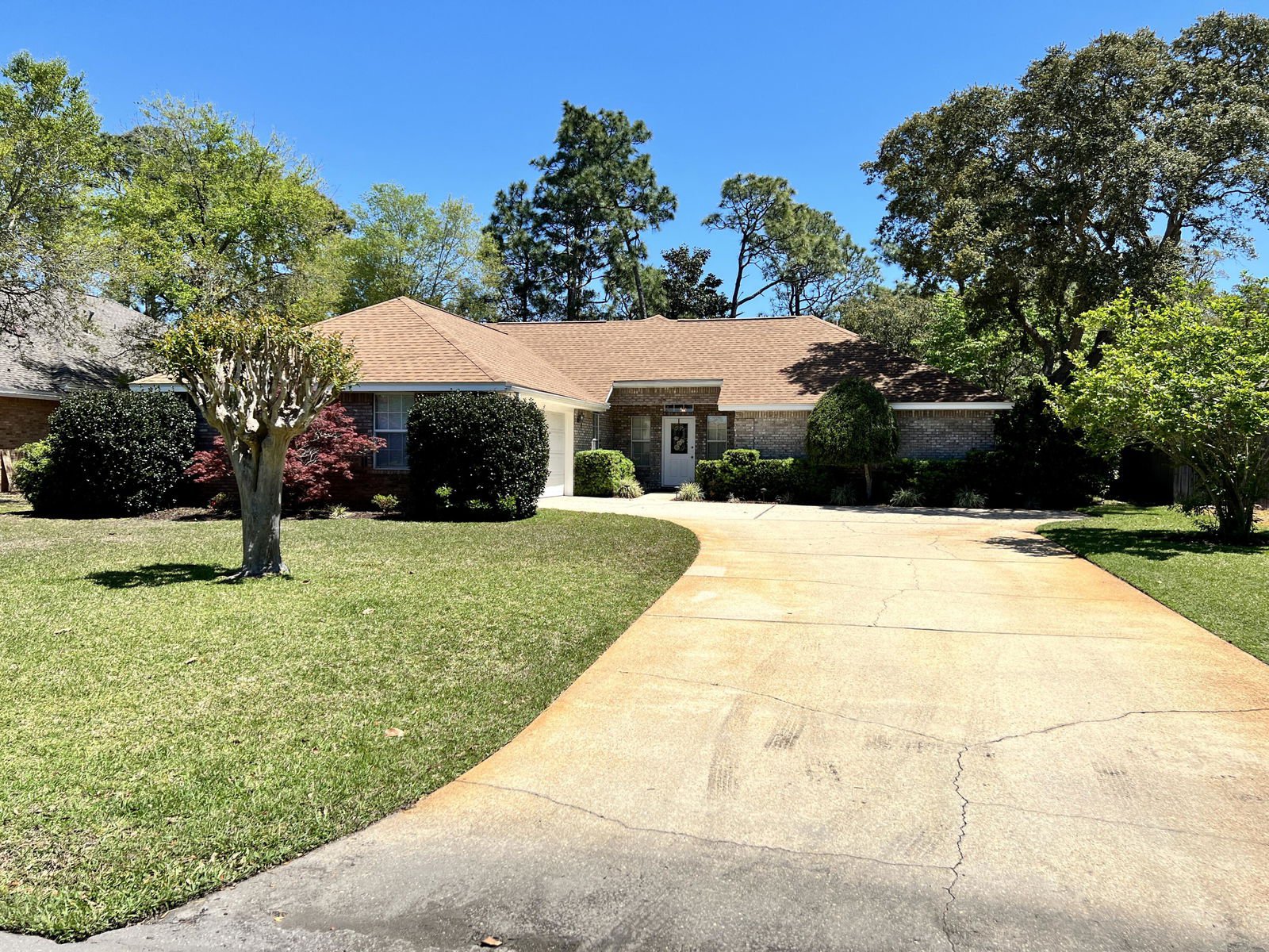 45 Lake Lorraine Circle, Shalimar FL 32579, Property Listing 896060,