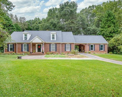 144 Rolling Green Circle, Greenville