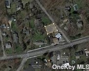 4 Landing Road, Miller Place image