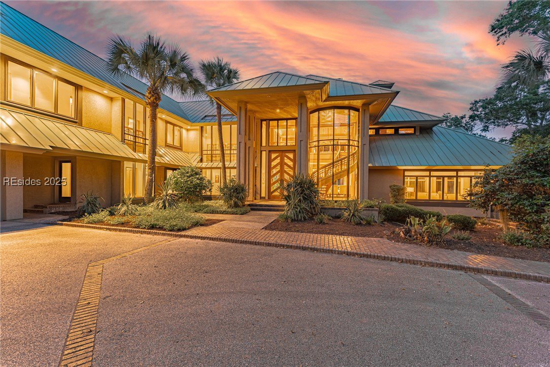 For Sale - 16 Oyster Shell Lane, Hilton Head Island - 5 Bedroom, 7 ...
