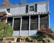 805 50th Pl Ne, Washington image