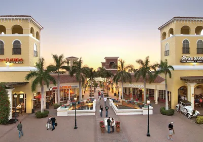 Bonita Beach Shopping