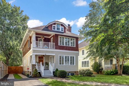 3918 8th St S, Arlington