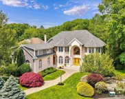 35 Zachary Lane, Reading image