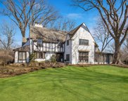 180 De Windt Road, Winnetka image