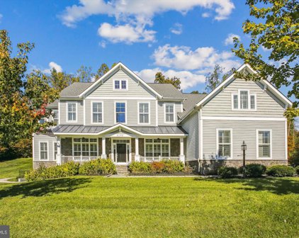 9190 Marovelli Forest Dr, Lorton