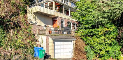 277 Lake Dell Ave, Seattle