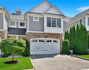 11 Hidden Ridge Court, Scarsdale image