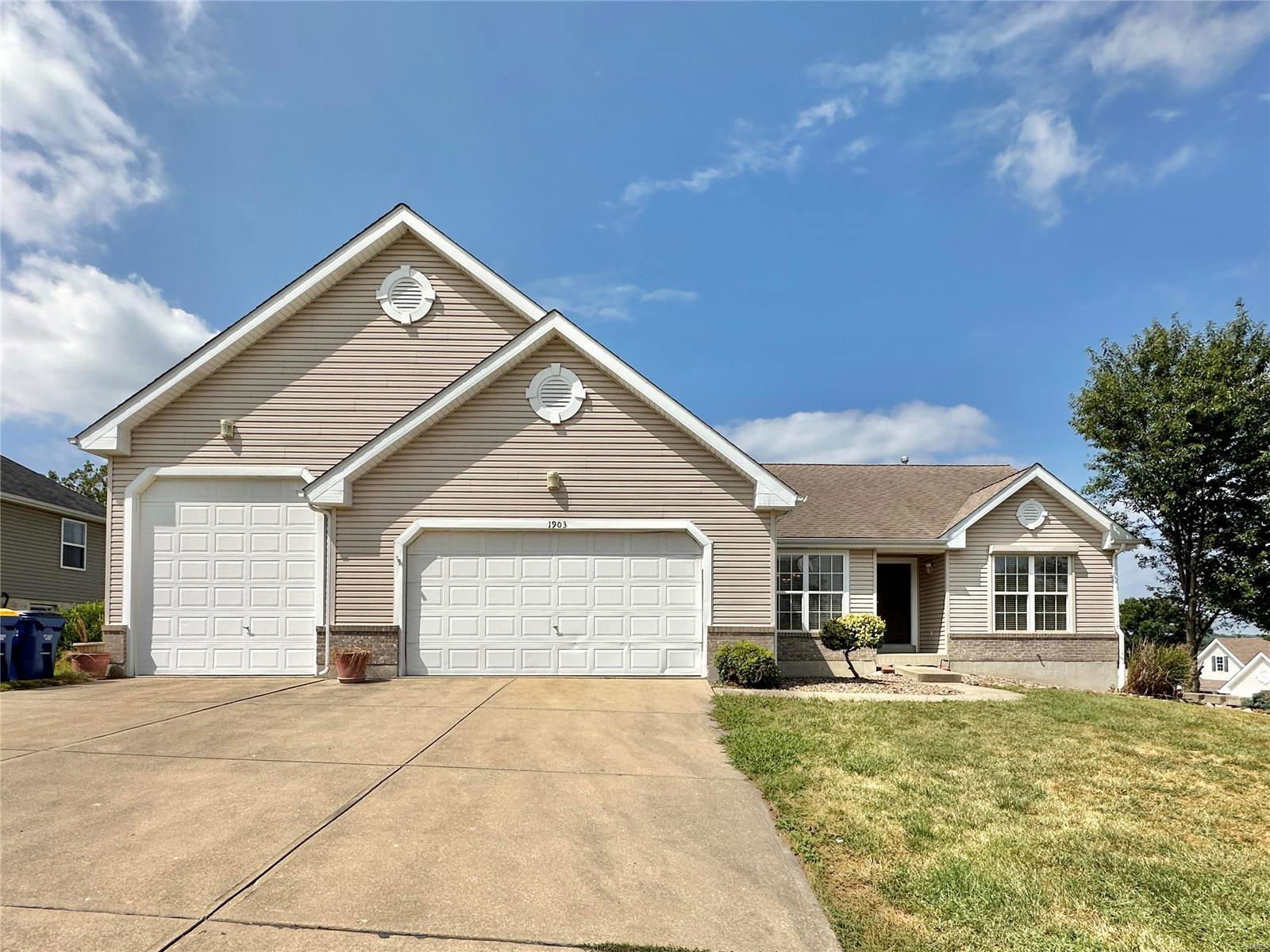 1903 Hawk Pointe Drive, Festus, 63028
