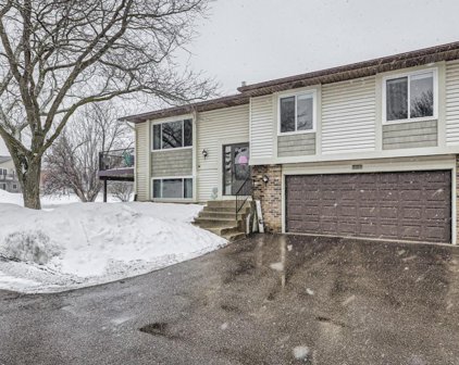 9373 Juneau Lane N, Maple Grove