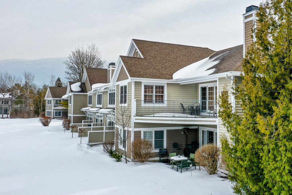 3736 S Northhaven Dr, Fish Creek, 54212