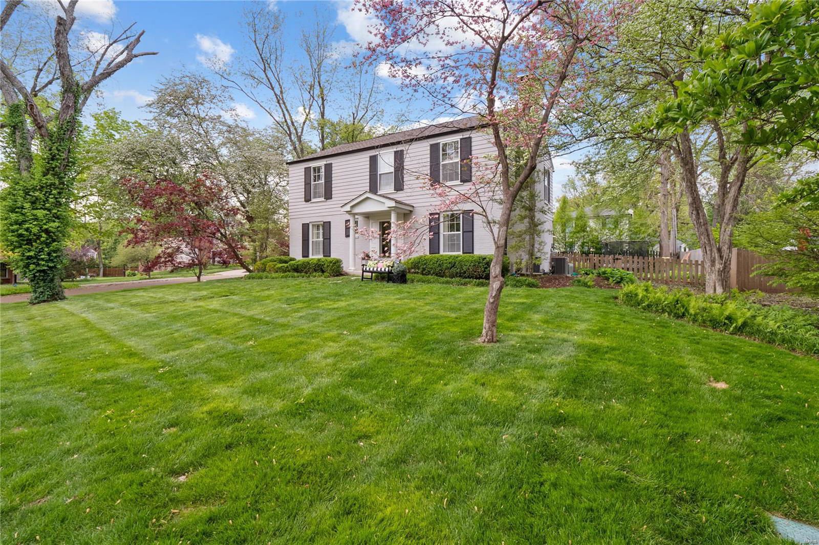 101 Pointer Lane, Ladue, 63124
