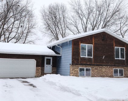 1541 Camelot Lane NE, Fridley