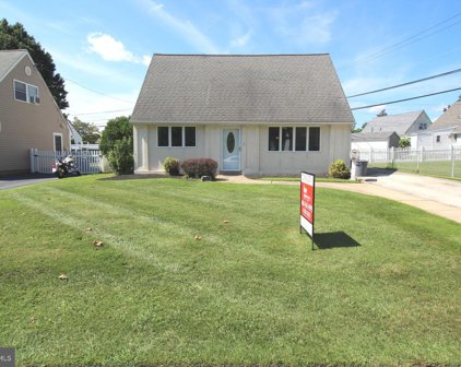 2383 Chipmunk Ln, Secane