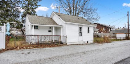 625 Girard Rear Ave, York