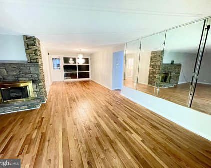613 Station Ave, Glenside