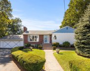 27 Church St, Malden image