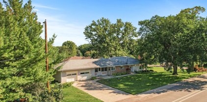 4700 Glenwood Avenue, Golden Valley