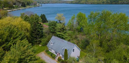 153 Lakeview Drive, Rockland