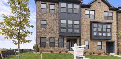 5122 Curie Dr, Bowie