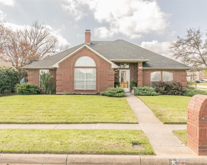 2909 Clairemont  Lane, Euless