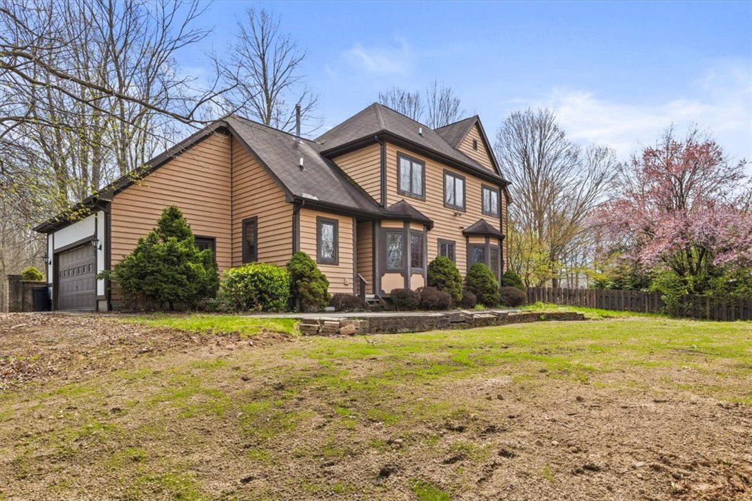 36 Valley Park Drive, Parma, 14559