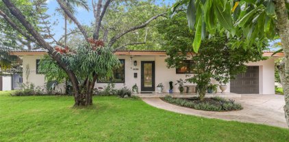 14350 Lake Crescent Pl, Miami Lakes