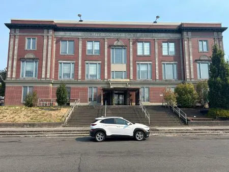 cowlitz county courthouse
