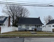 200 Raff Avenue, Elmont image