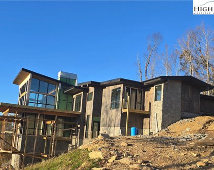 404 Silver Eagle Trail, Banner Elk